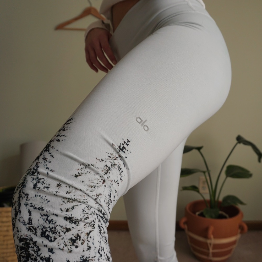 ALO WINTER TREE LEGGINGS